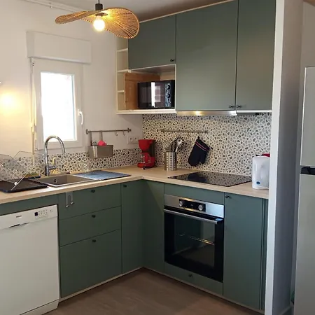 85 M House With Terrace In Casa de Férias Stella-Plage